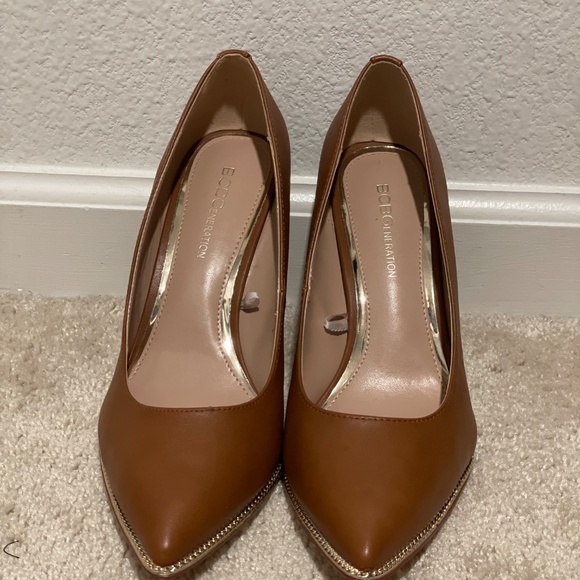 Cognac Brown Pumps - Picture 2 of 5